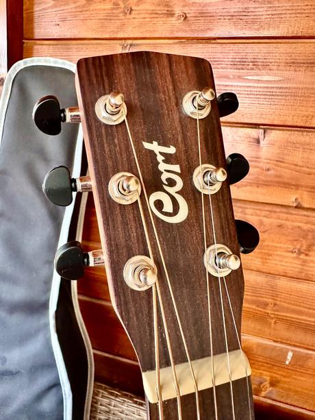 Kvalitná malá gitara vhodná aj pre deti, 