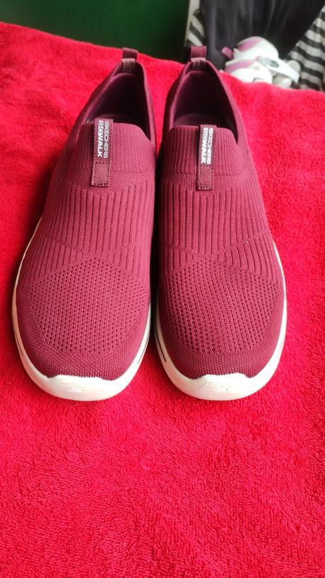 Tenisky, skechers,40
