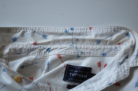 Pánska košeľa topman s potlačou šípov, m