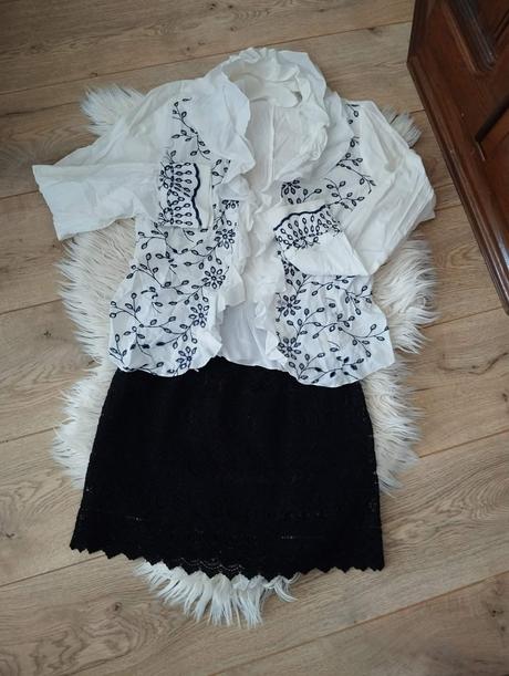 Elegantná vyšívaná blúzka / ľahký sveter, m