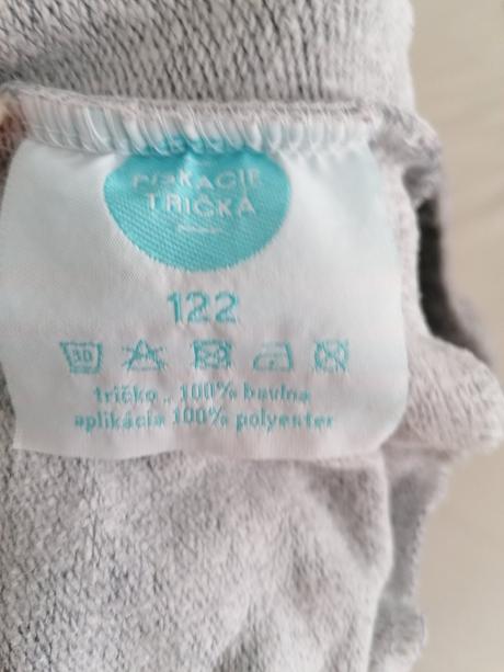 Pískacie tepláky, 122