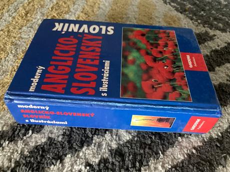 Moderný anglicko-slovenský slovník s ilustráciami,