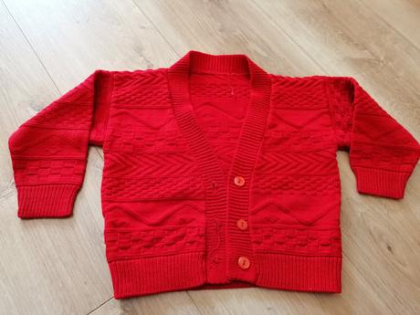 Červený svetrík, 92