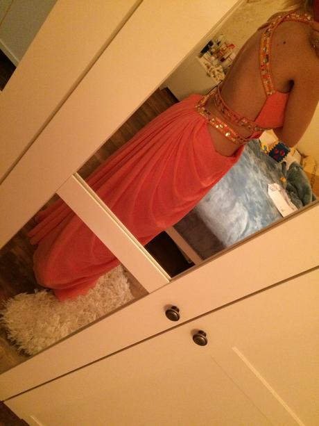 Extravagantné lososové šaty, xs