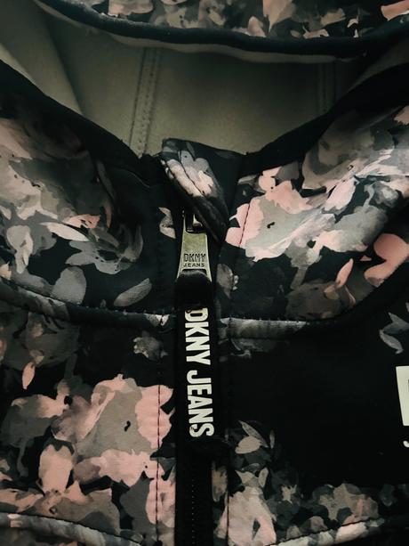Krásna softshellová bunda značky dkny, pc 120 eur, dkny,140
