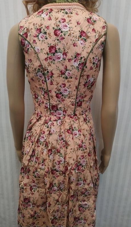 2 dielny kostým luxusný bavorský kroj dirndline xs,