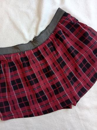 Dámske šortky veľ. 38, stradivarius,38