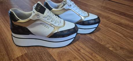 Predám dámske tenisky guess 40, guess,40