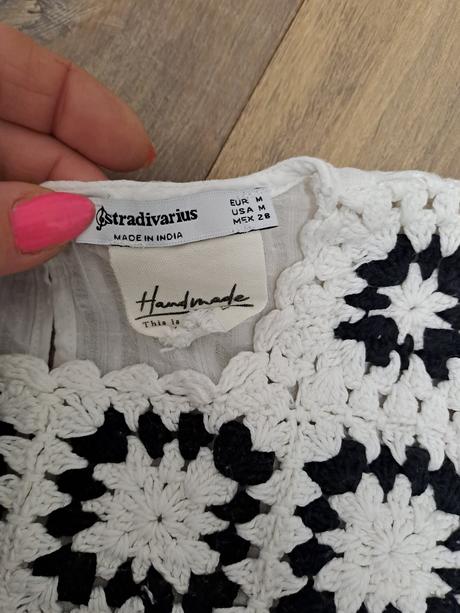 Vyšívaný crop top stradivarius, stradivarius,m