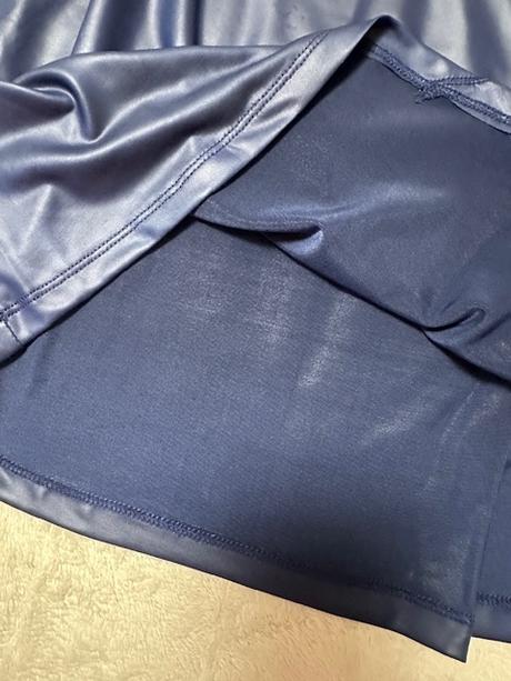 Tmavomodré tričko so zipsom na pleci zn. magenta, m