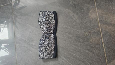 Flitrovany top bez ramienok, s