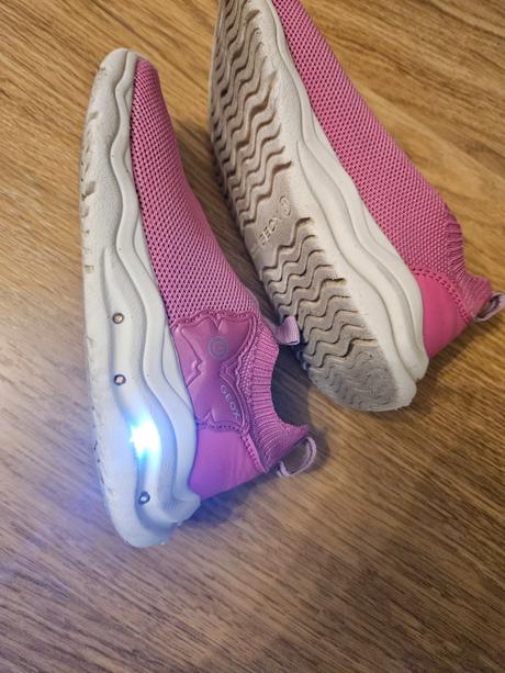 Svietiace geox, geox,29