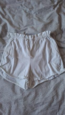 Teplákové kraťase, 146