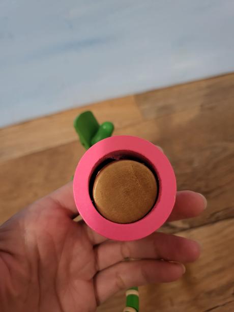 Tancujuci dino 1x hrany, 