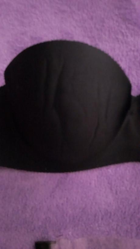 Čierna vystužená podprsenka na silikónový remienok, 80d