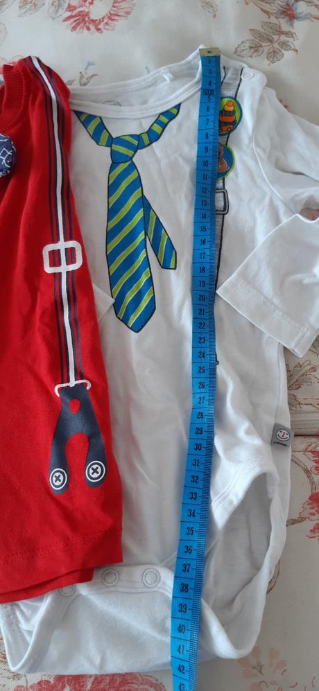 Body biele s kravatou 74, 86