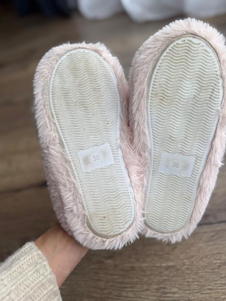 Papuče, 36