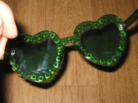 Srdiečkové okuliare štrasové zelené,