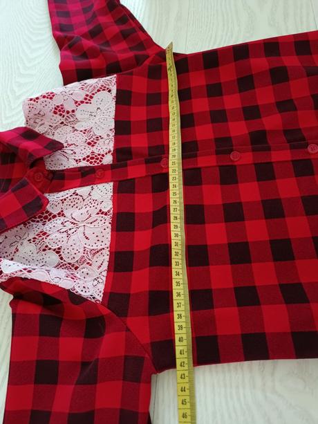 Kockovane šaty, 140