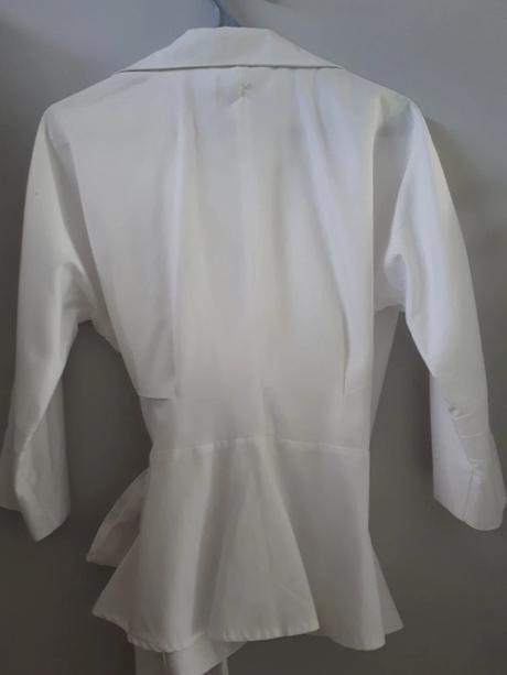 Biela blúzka s viazaním, 40