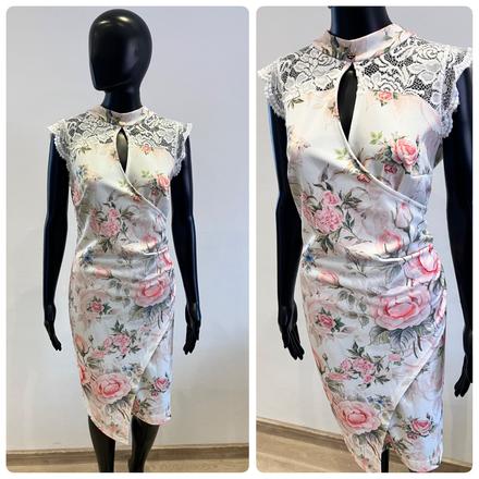 Dámske šaty kvetované s krajkou, xl