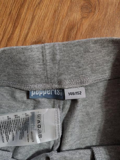 Šortky, pepperts,146