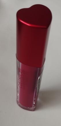 Lesk srdieckovy na pery,