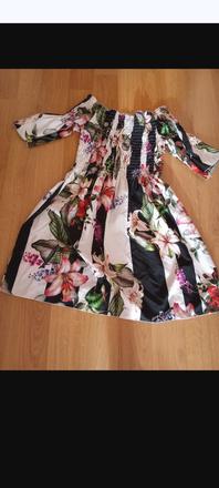 Šaty na dovolenku, s