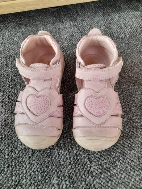 Sandalky biomecanics, 24