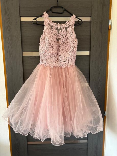 Ružové tylové šaty, m