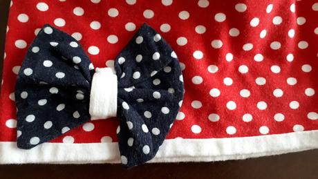 Bodkovaná čiapočka s mašličkou, 104