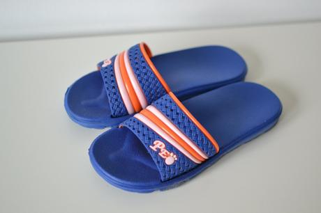 Modré šľapky 34, 34