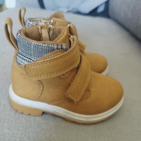 Topánky, 22