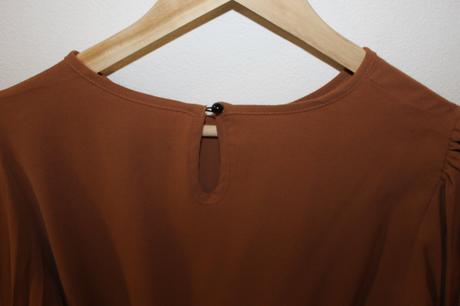 Šaty s plisovanými rukávmi v. xl, xl