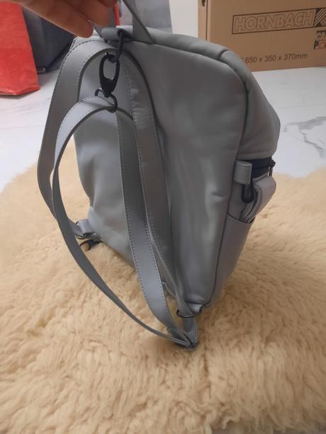Ruksak alebo crossbody taska, 