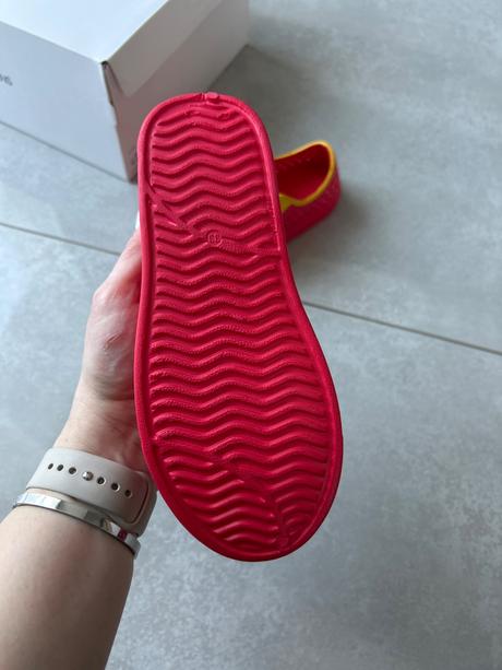 Topánky do vody, 33