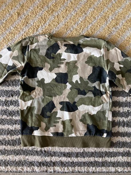 Maskáčová mikina 134/140, lindex,134