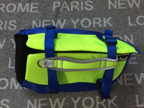 Pes - plavecka vesta l,