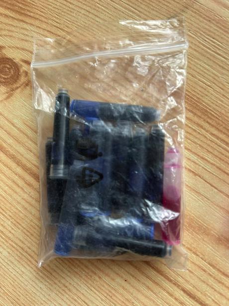 Plniace pero + náhradné bombičky, 