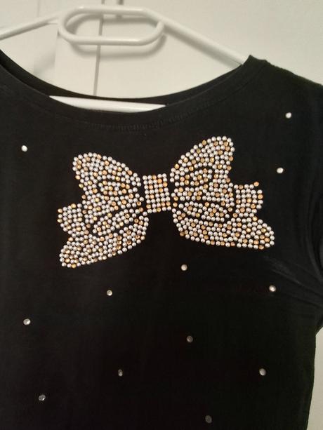 Krasne tricko s mašličkou m, m