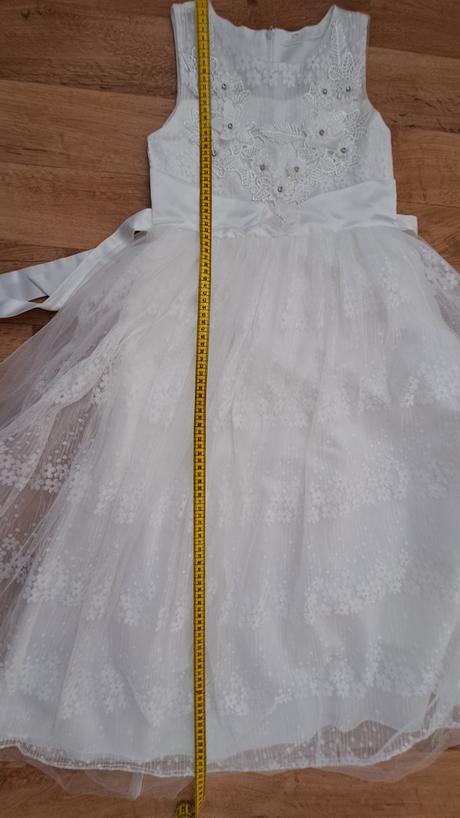 Šaty na 1.sv.prijímanie, 152