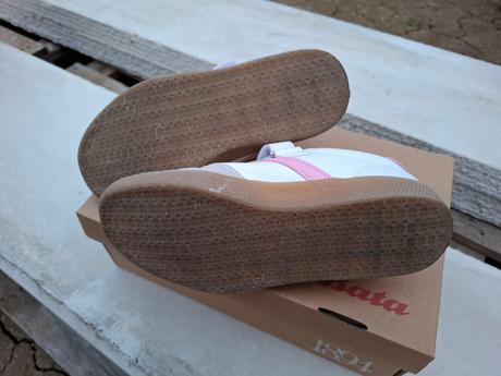 Predám baťa kožené tenisky veľ. 33, baťa,33