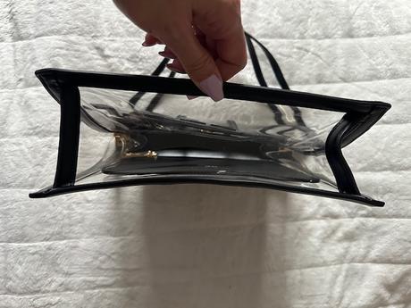 Krásna kabelka kožená s vinylom elisabetta franchi,