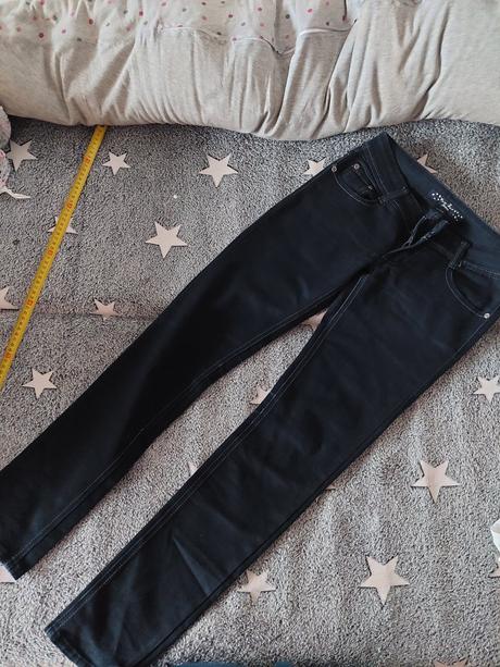 Tmavomodré rifle, 28