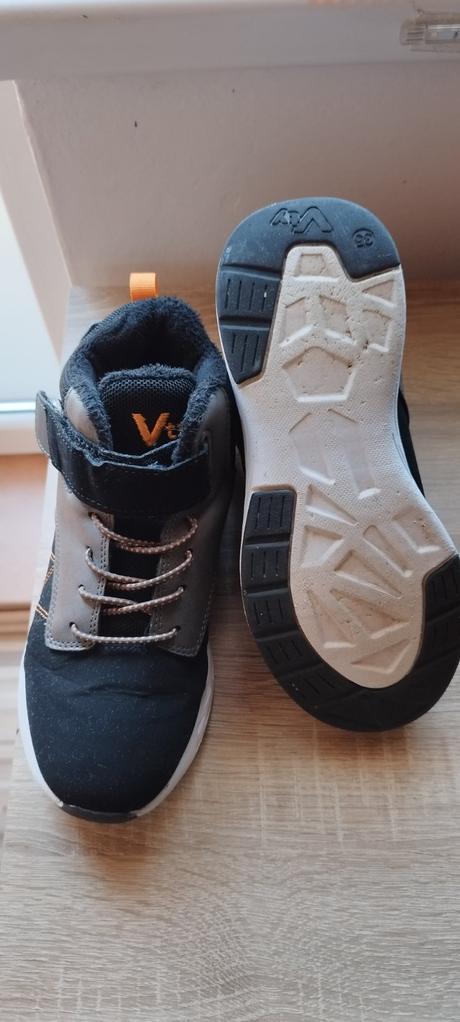 Super prechodné tenisky, 35