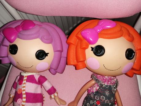 Lalaloopsy vpravo, 
