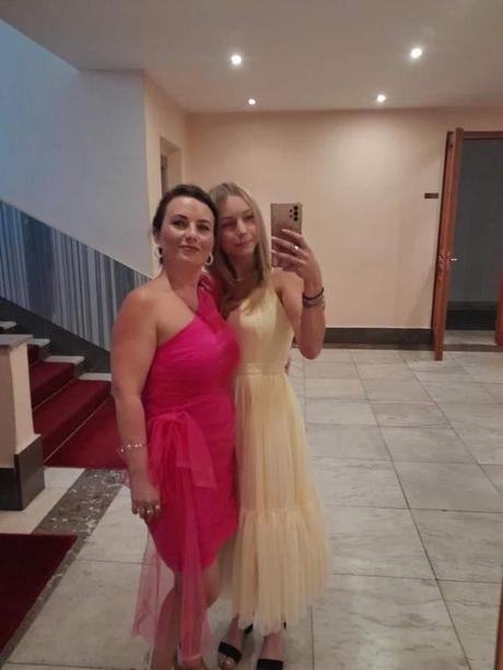 Spoločenské šaty, m