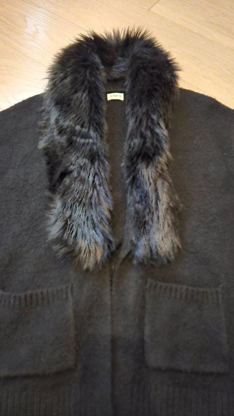 Svetrik s chlpatym golierom, f&f,128