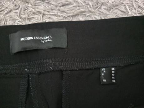 Raz oblečené čierne slim, tchibo,40