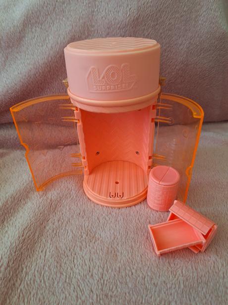 L.o.l bábika, kráľovná,